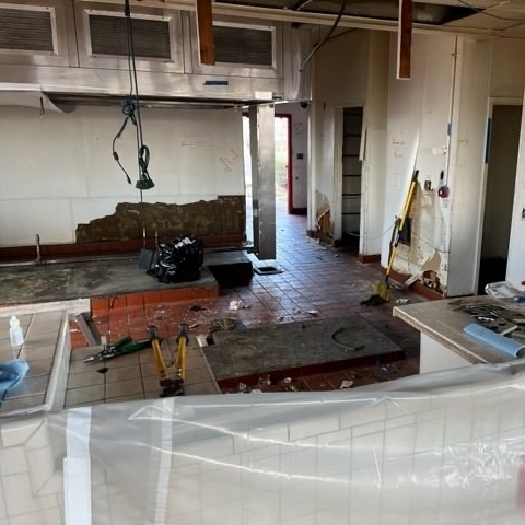 El Forestero's kitchen before construction